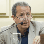 “Es inadmisible volver a una matriz de dependencia en Santa Fe”, alertó Del Frade
