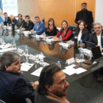 Las provincias avanzan en un proyecto para redistribuir impuestos y Aportes del Tesoro Nacional