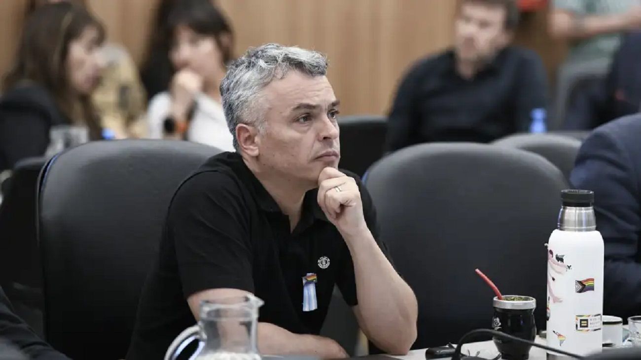 Lee más sobre el artículo Esteban Paulón : “Estos debates, si CFK está bien o mal condenada, son de tupperware”