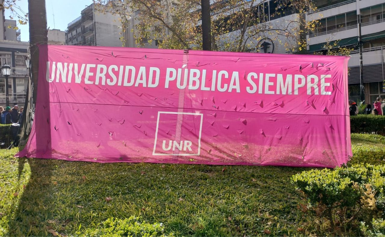 Lee más sobre el artículo Rosario se moviliza por la Universidad Pública: “Tenemos un conmovedor apoyo de la comunidad”