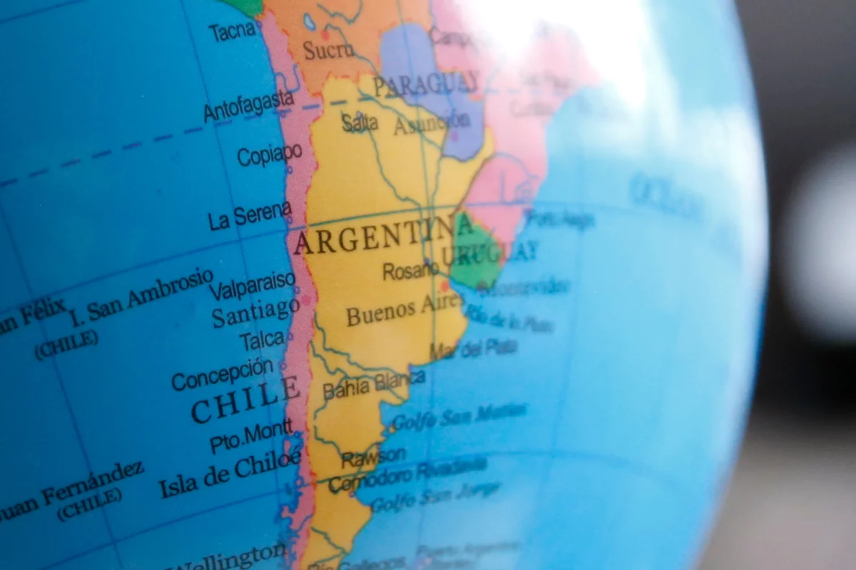 Lee más sobre el artículo Cómo pensar la independencia y la soberanía de Argentina desde el sur global