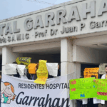 Residentes del Garrahan reclaman quorum para tratar la ley de emergencia en Diputados