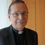 Un sacerdote del Opus Dei fue acusado formalmente de trata de mujeres en Argentina