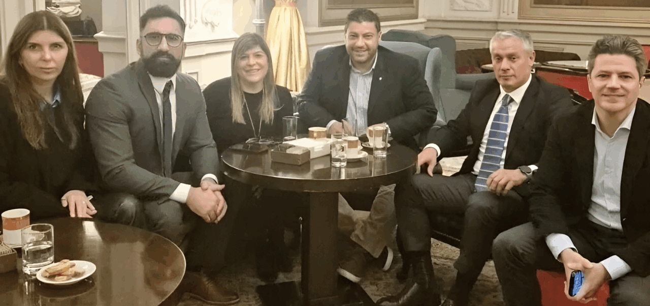 Lee más sobre el artículo Nueve diputados santafesinos apoyaron el veto de Milei que frenó el aumento a jubilados