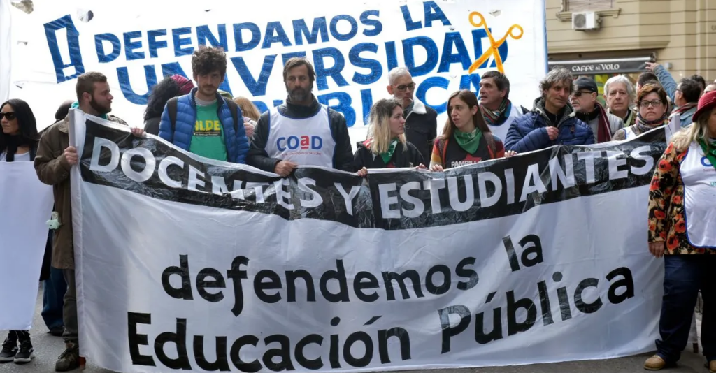 Lee más sobre el artículo Esta semana no habrá clases en las facultades y escuelas de la UNR