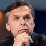 “El Gobierno se maneja mediante vetos y eso lo convierte en un autoritarismo”