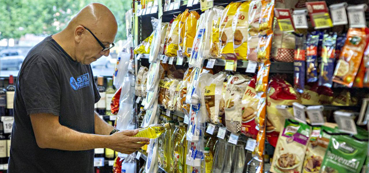 Lee más sobre el artículo Supermercados sin repunte: las ventas bajan 2% mensual y un 15% interanual
