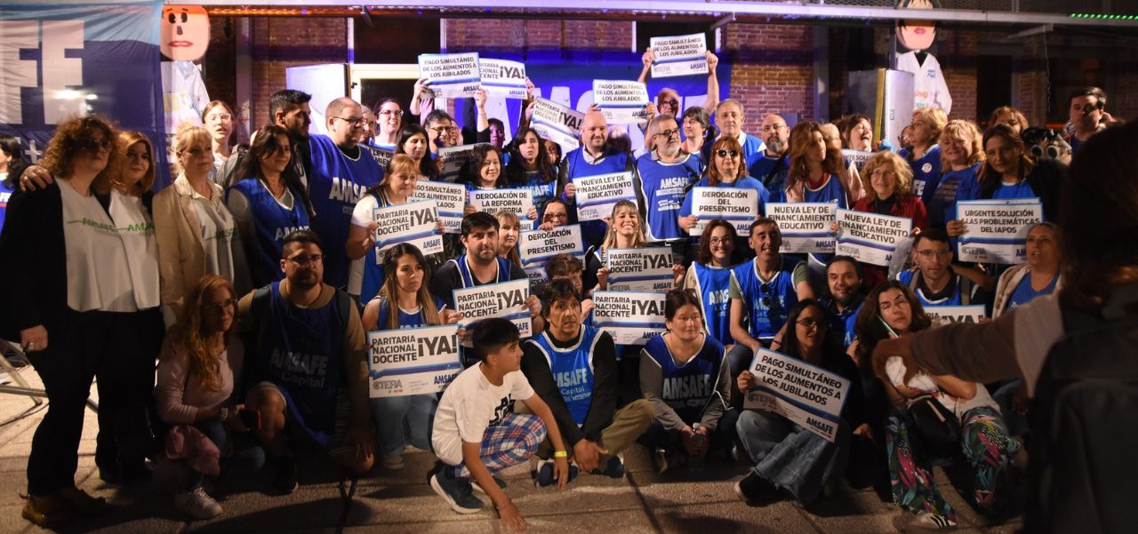 Lee más sobre el artículo Paro docente: “El gobierno de Santa Fe debería acompañarnos en este reclamo”