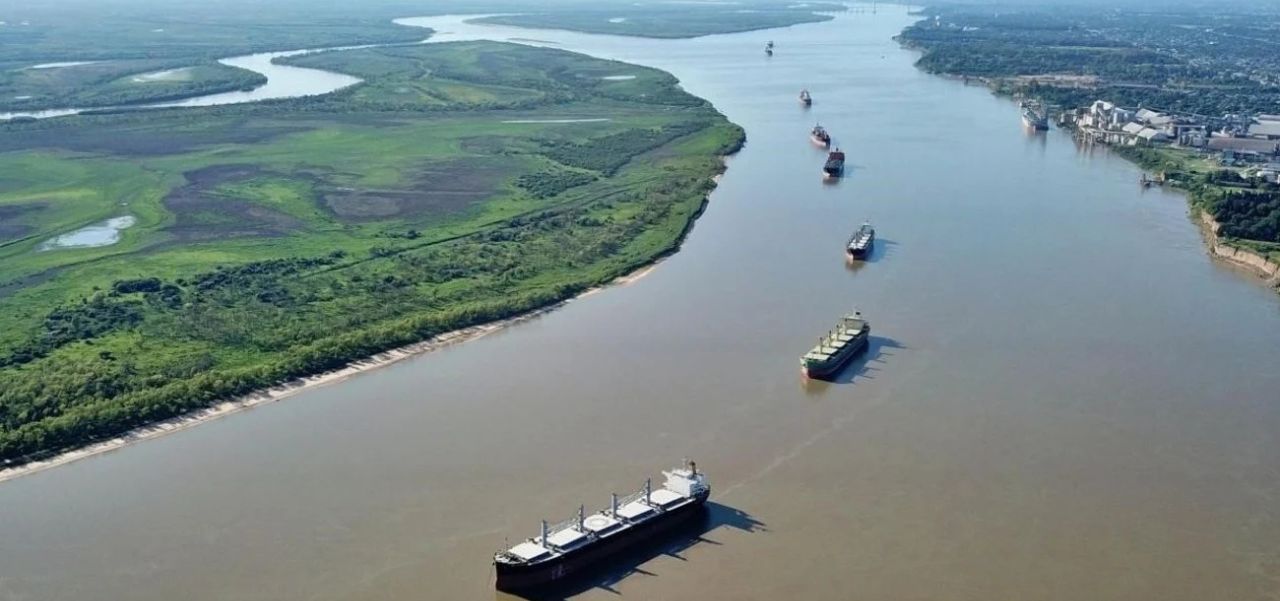 Lee más sobre el artículo Los cambios de la hidrovía del río Paraná que proponen Frigerio y Milei