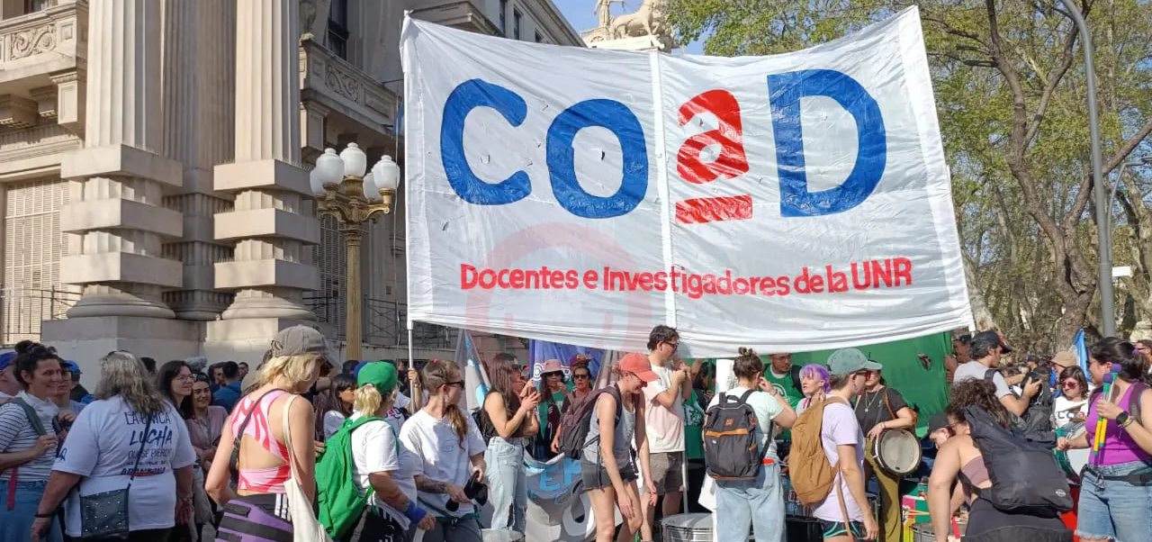 Lee más sobre el artículo Docentes de la UNR paran por 48 horas en defensa del financiamiento universitario