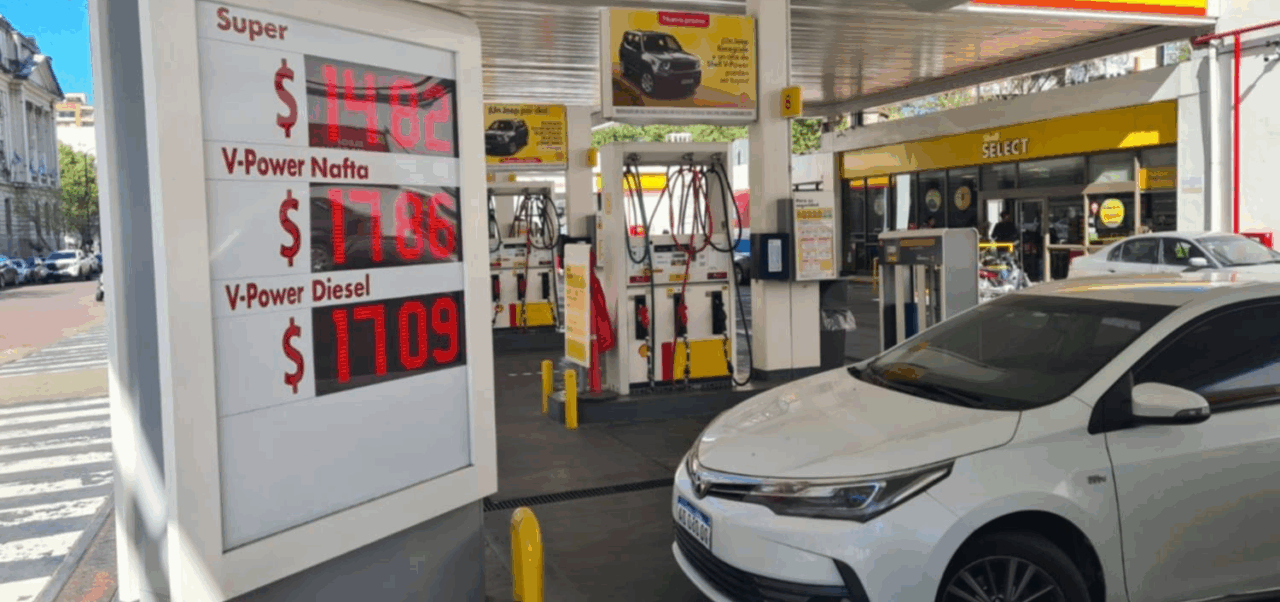 Lee más sobre el artículo La nafta subió un 24% en Santa Fe y ya supera a la inflación: “Los aumentos se acumulan y no se informan”