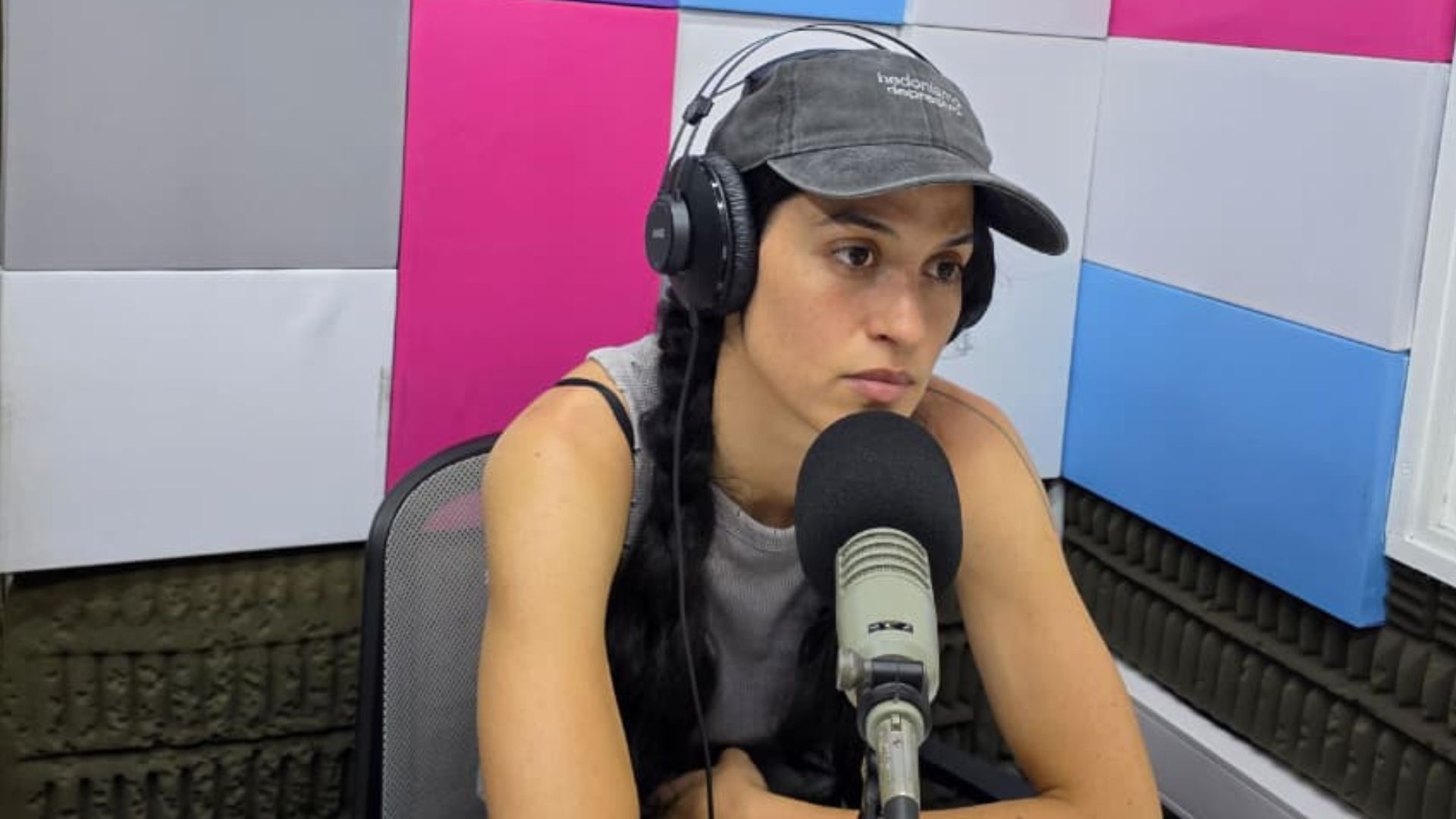 Lee más sobre el artículo Juana Aguirre trajo a Rosario música rioplatense entre el folk y la electrónica