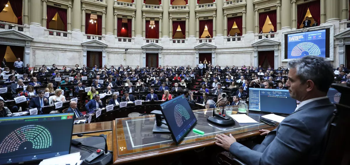 Lee más sobre el artículo Diputados dio media sanción al Presupuesto sin el artículo que derogaba las leyes de emergencia en discapacidad y financiamiento universitario
