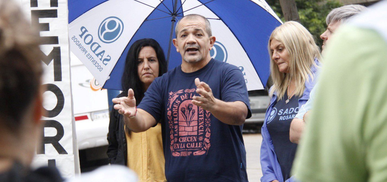 Lee más sobre el artículo Santa Fe: Provincia aumentó 12% el premio por asistencia y reavivó el conflicto con los docentes