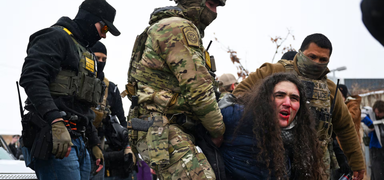 Lee más sobre el artículo “Minneapolis vive una ocupación militar”: advirtió Ernesto Resnik sobre las redadas del ICE
