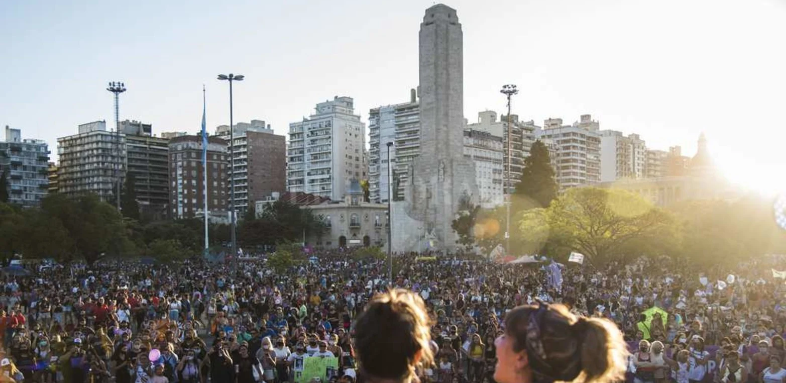 Lee más sobre el artículo Rosario marcha por el Día Internacional de la Mujer