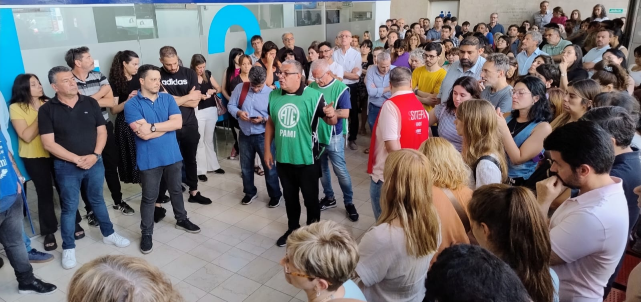 Lee más sobre el artículo Denuncian despido antisindical en PAMI Rosario en medio de un “vaciamiento” de los policlínicos