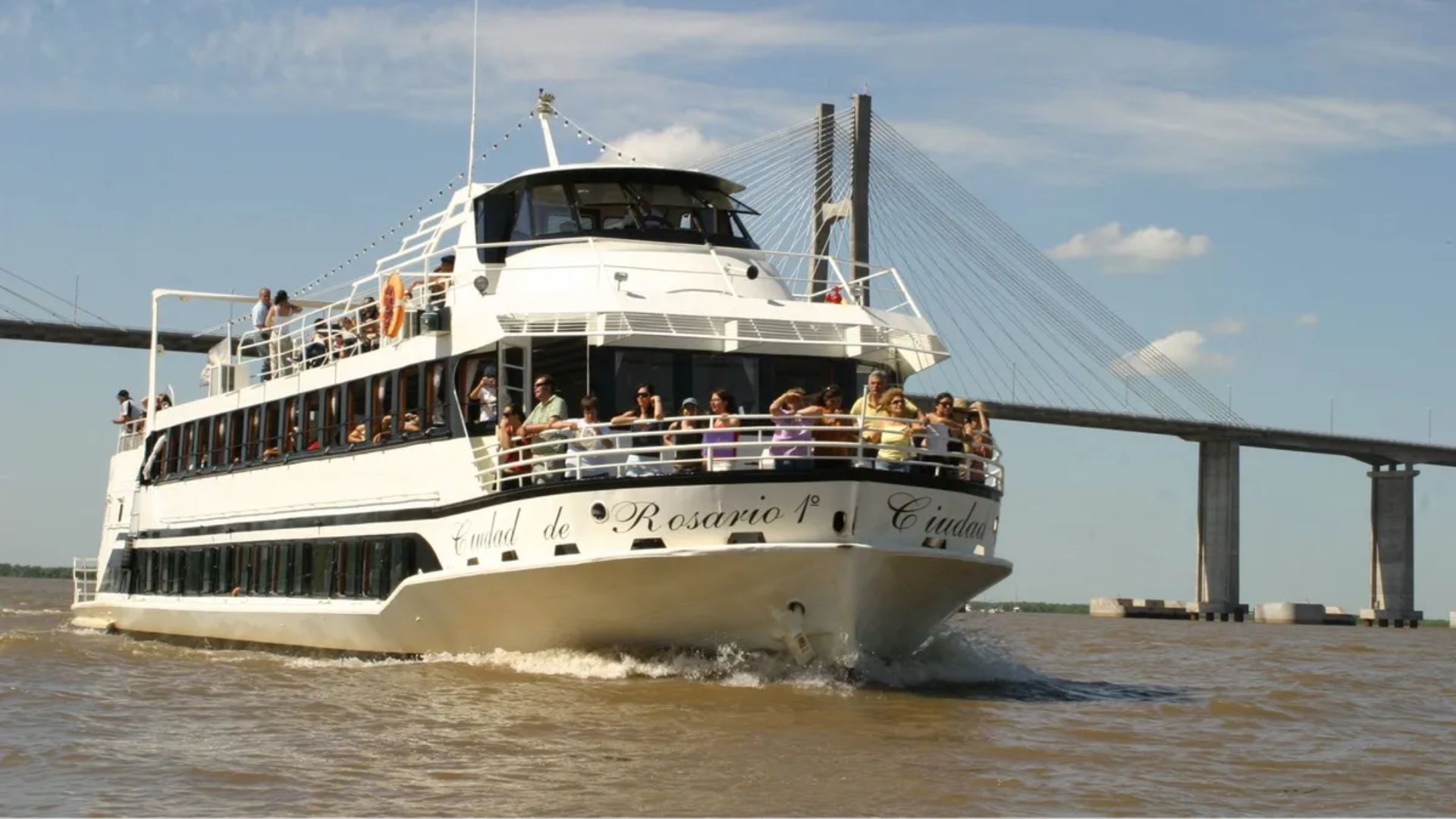 Lee más sobre el artículo El Barco Ciudad de Rosario vuelve a recorrer el Río Paraná