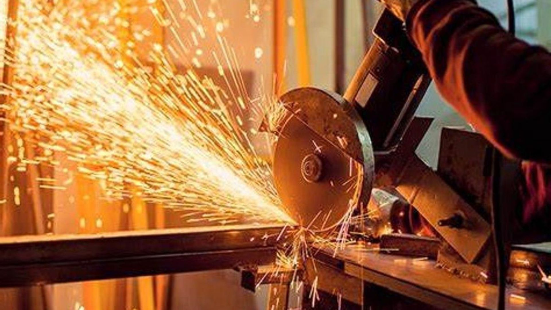 Lee más sobre el artículo Crisis metalúrgica en Rosario: 34 meses de caída y 2.500 empleos perdidos