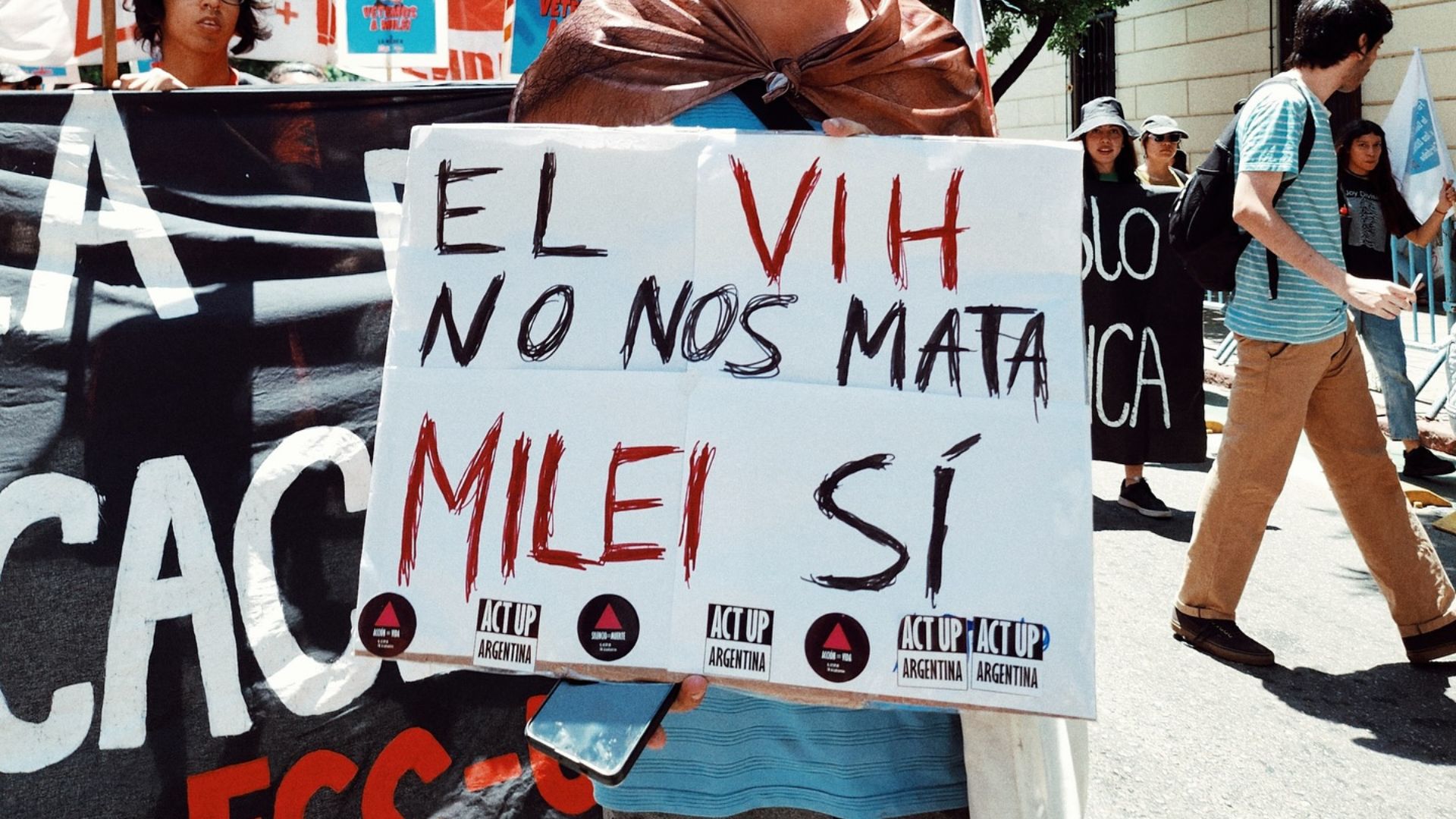 Lee más sobre el artículo Crisis sanitaria: El ajuste en salud pone en riesgo la prevención del VIH y la hepatitis
