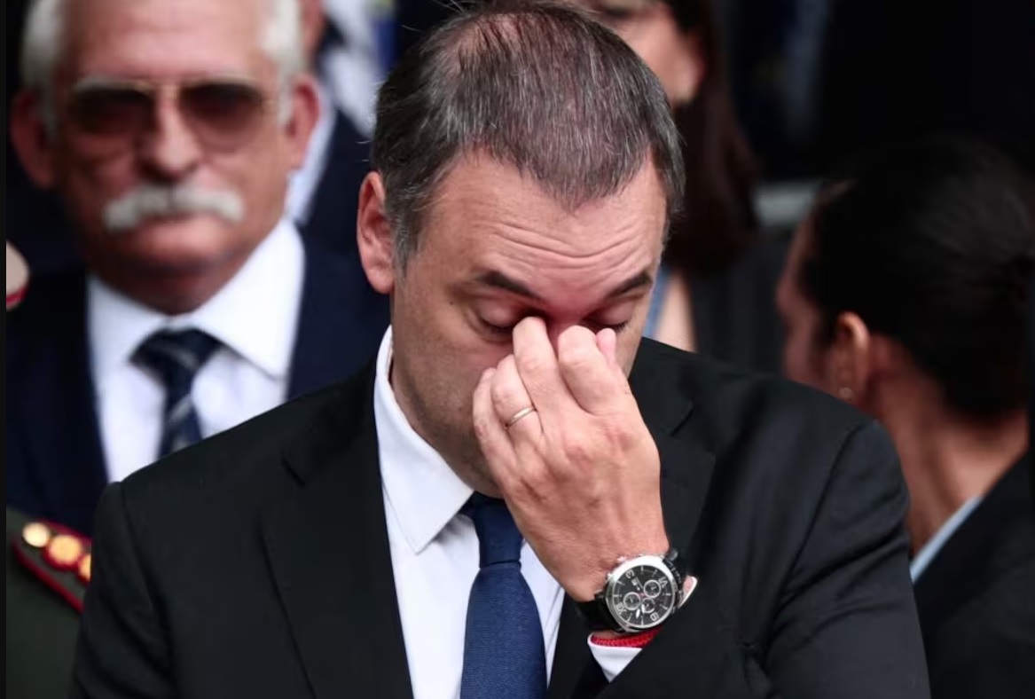 Lee más sobre el artículo El FIN: Los motivos detrás de la salida de Adorni del Gobierno