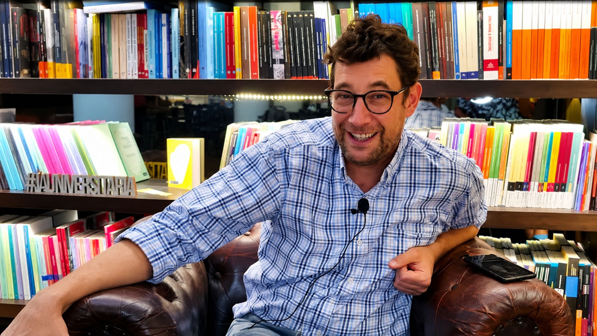 Lee más sobre el artículo Nicolás Manzi: “Somos férreos militantes de apagar la televisión y de agarrar un libro”