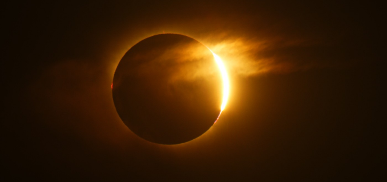 Lee más sobre el artículo Eclipse total de sol: qué ocurre realmente cuando el día se convierte en noche
