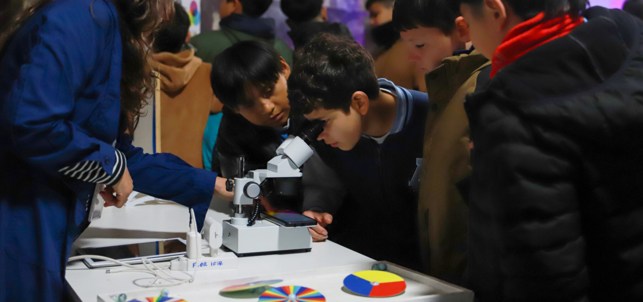 Lee más sobre el artículo Más de 4500 niños y niñas en Visible lo Invisible 2026