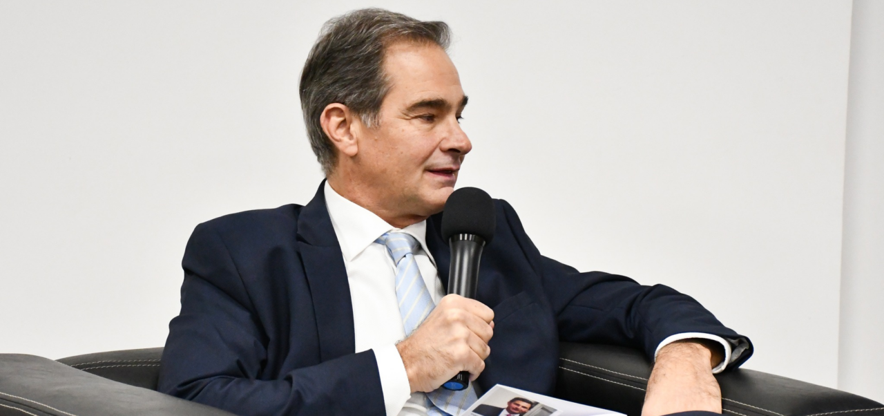 Lee más sobre el artículo Pablo Manili: “Nunca en la historia de la Argentina un presidente dio un decreto para suplir una ley”