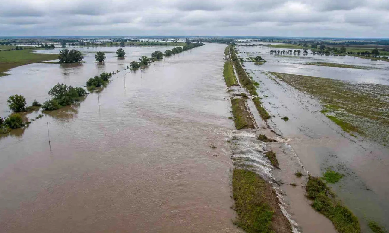 Lee más sobre el artículo Inundaciones en Santa Fe y Entre Ríos: La advertencia de los productores por El Niño